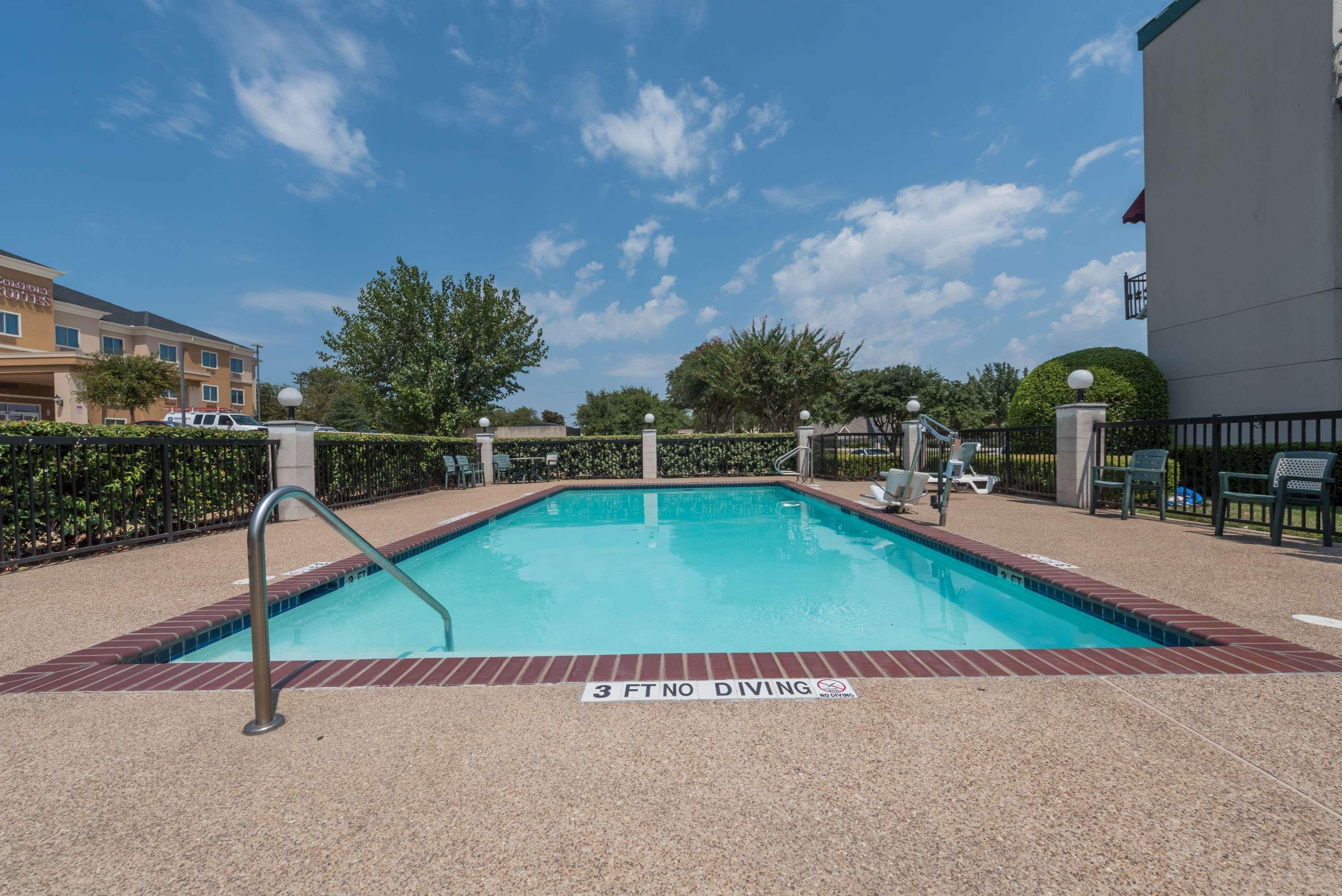 Super 8 By Wyndham Fort Worth Downtown South Екстериор снимка